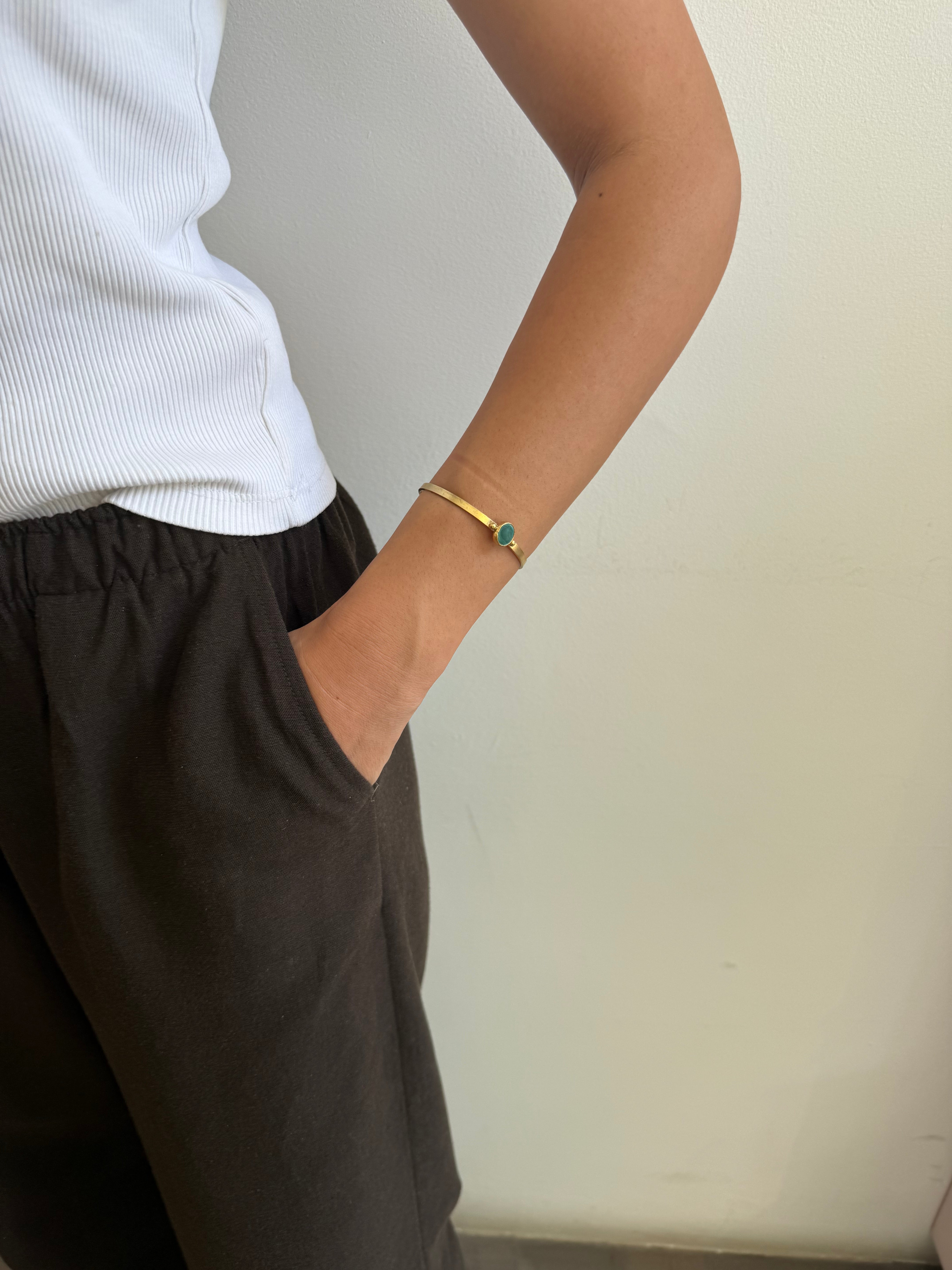 Bacchia cuff