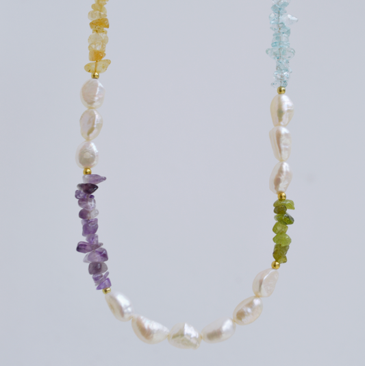 Rainbow chip with pearl necklace