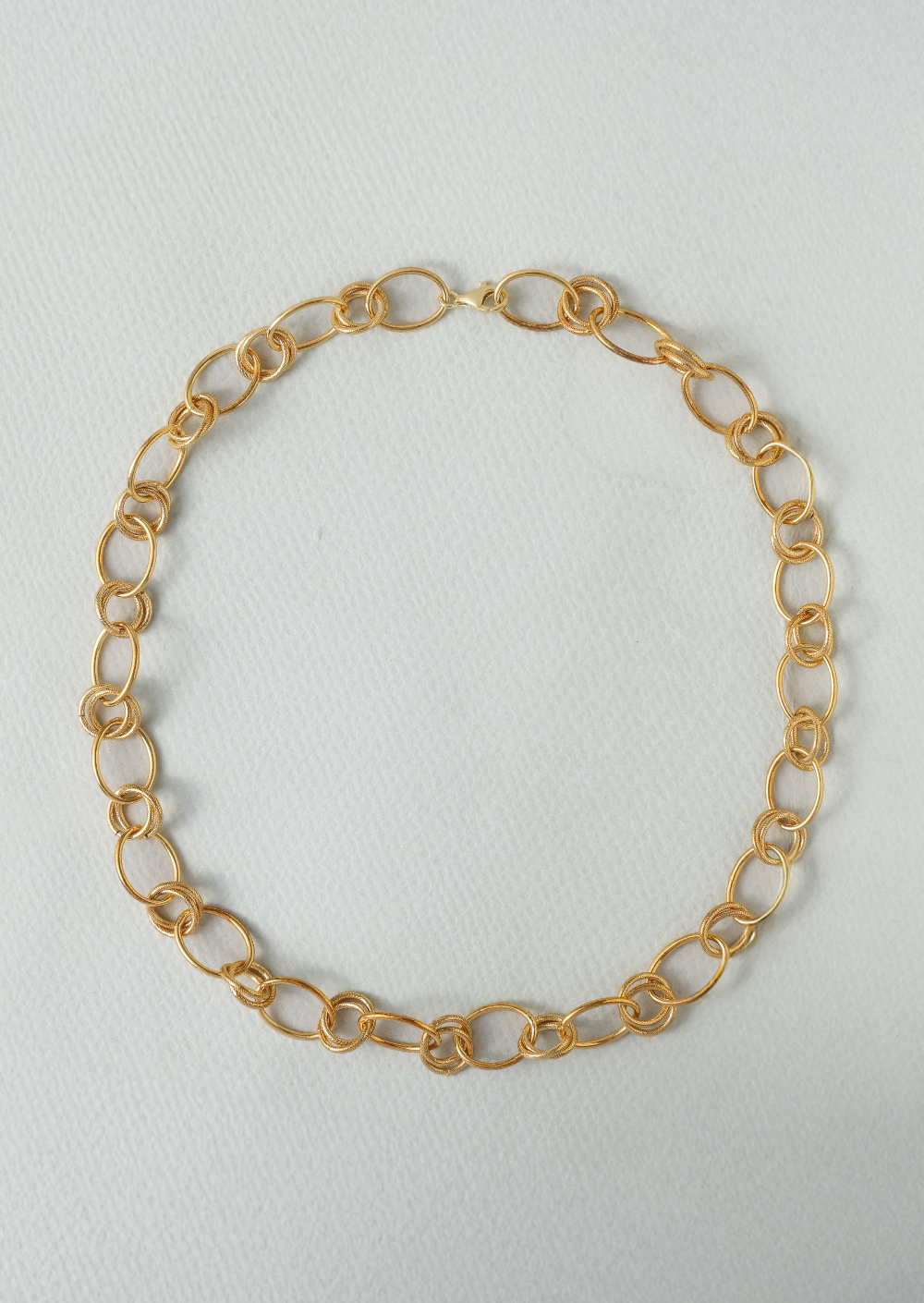 Contrast Chain Necklace